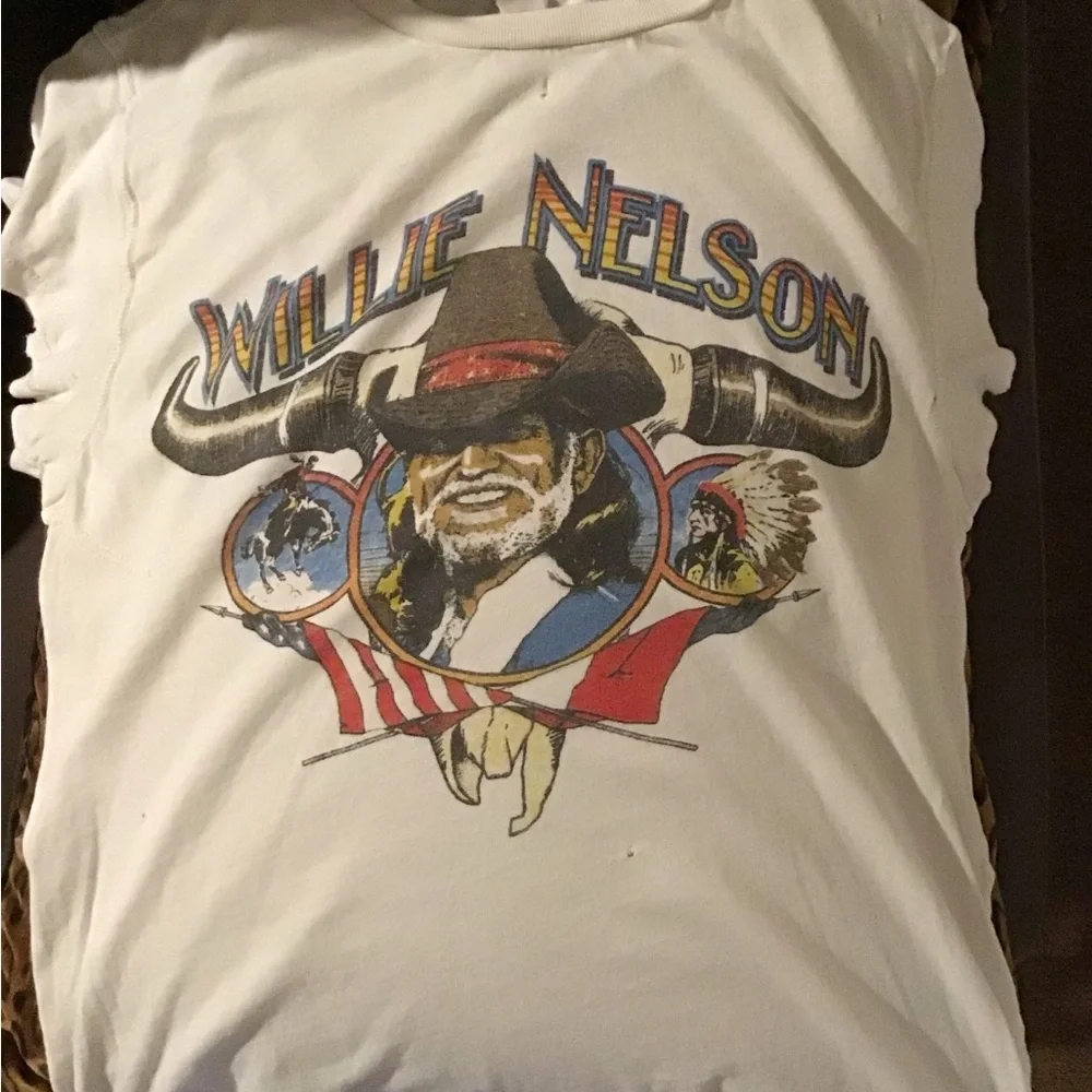 MadeWorn Factory Distressed Willie Nelson Short Sleeve Tee Vintage Inspired XS - Picture 2 of 4